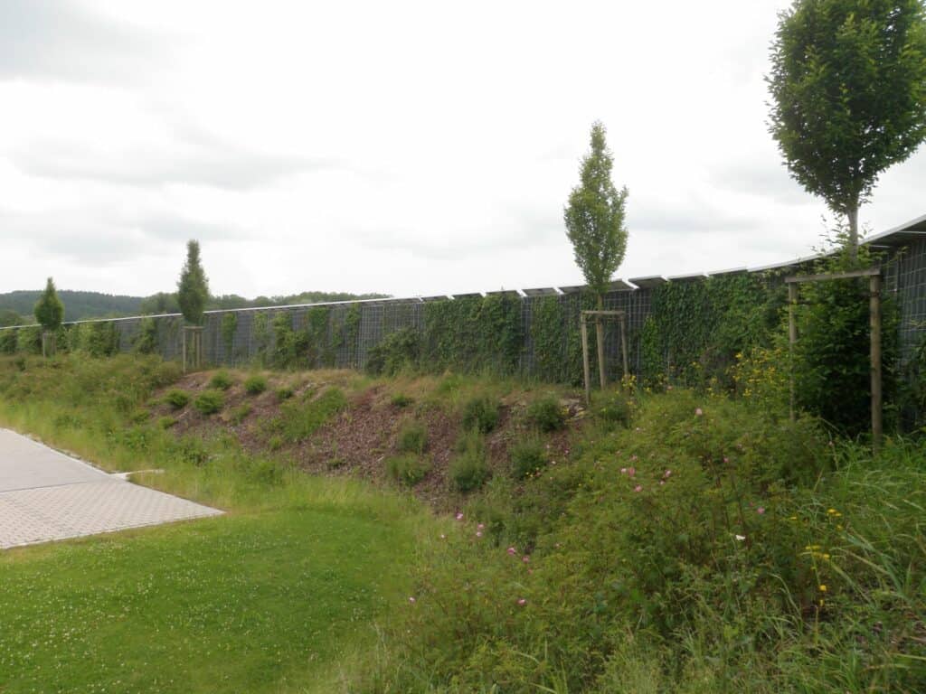 Photovoltaic noise protection wall in Biessenhofen, Germany